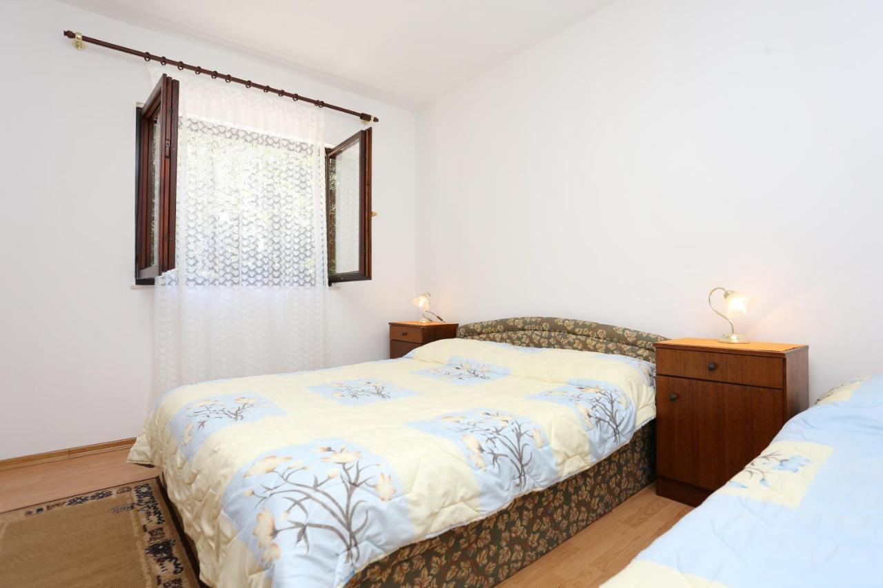 Family Friendly Seaside Apartments Razanj, Rogoznica - 10373 Екстериор снимка