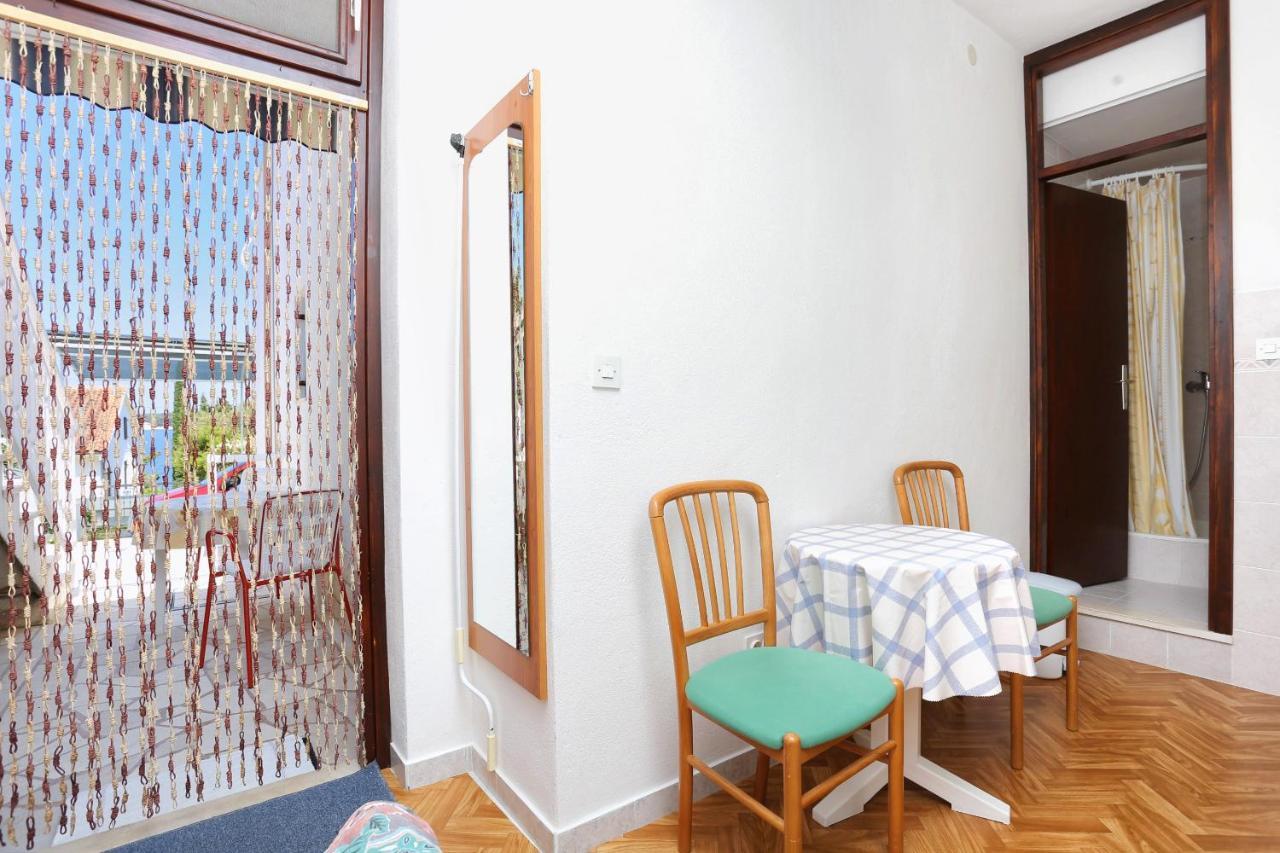 Family Friendly Seaside Apartments Razanj, Rogoznica - 10373 Екстериор снимка