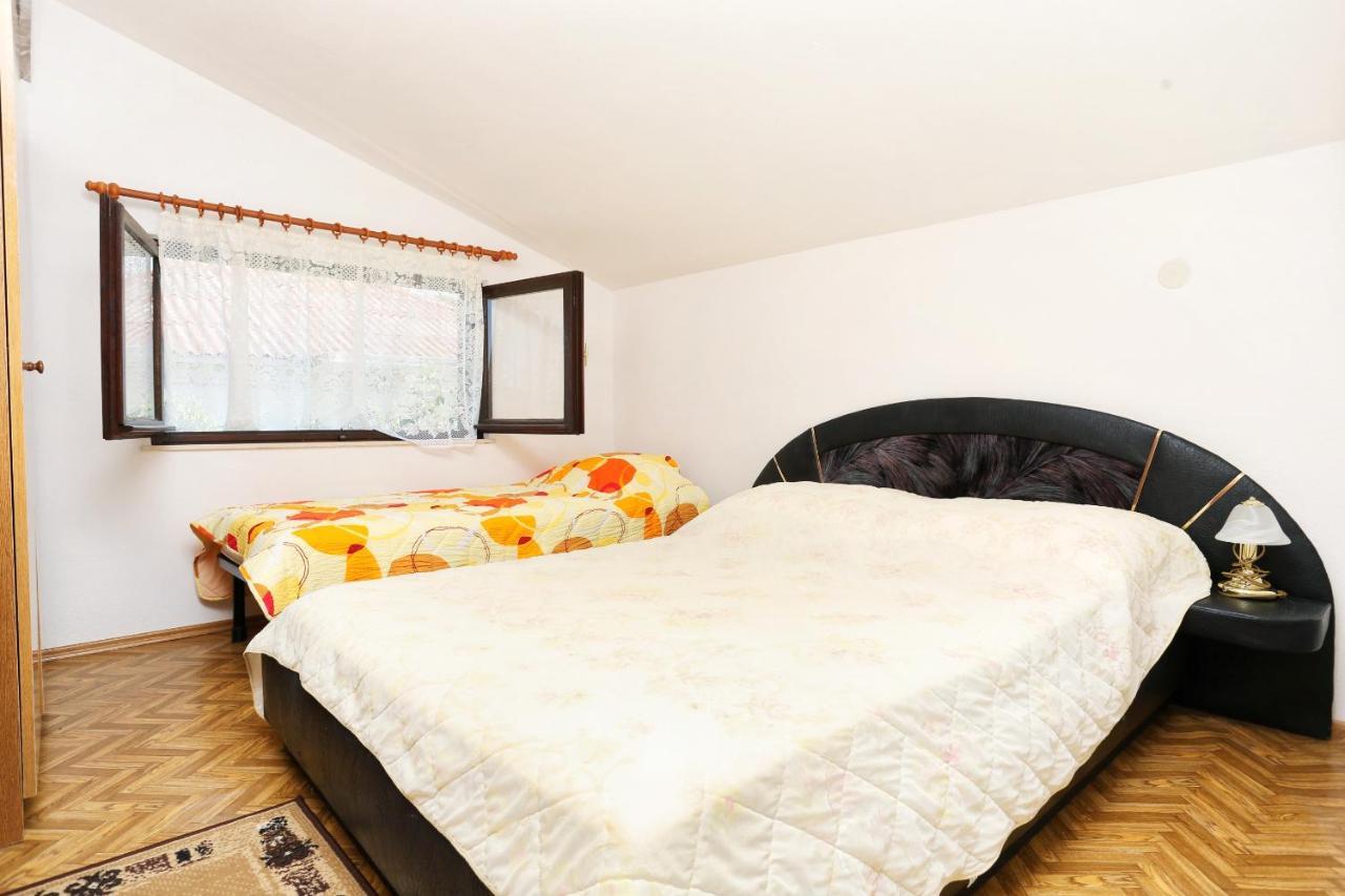 Family Friendly Seaside Apartments Razanj, Rogoznica - 10373 Екстериор снимка