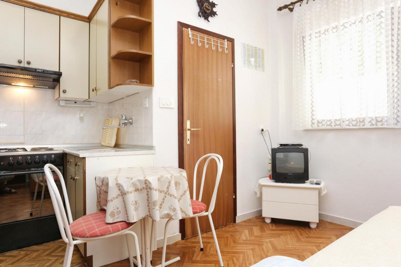 Family Friendly Seaside Apartments Razanj, Rogoznica - 10373 Екстериор снимка