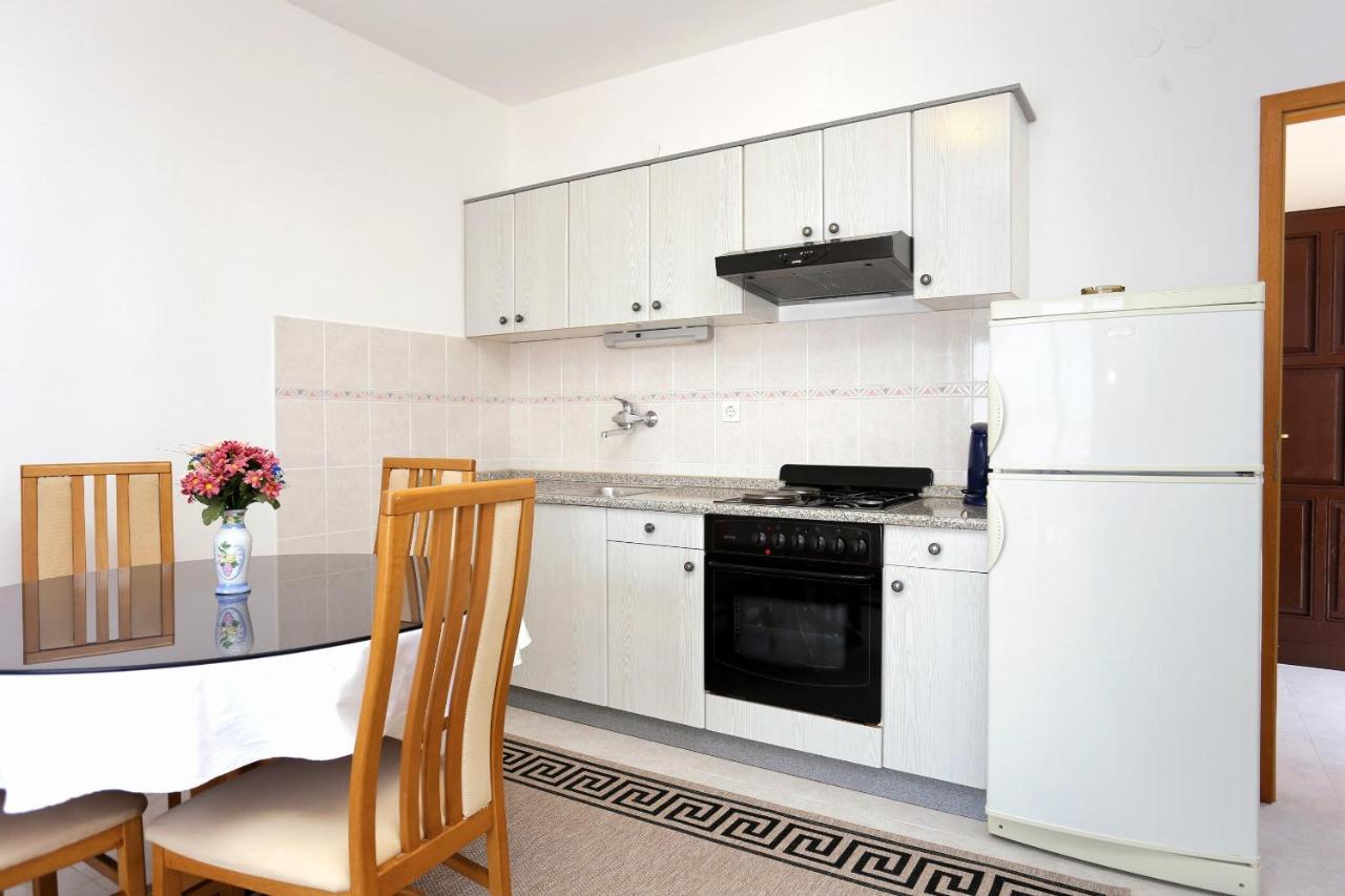 Family Friendly Seaside Apartments Razanj, Rogoznica - 10373 Екстериор снимка