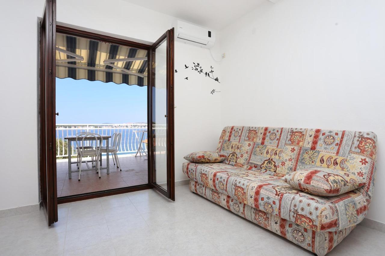 Family Friendly Seaside Apartments Razanj, Rogoznica - 10373 Екстериор снимка