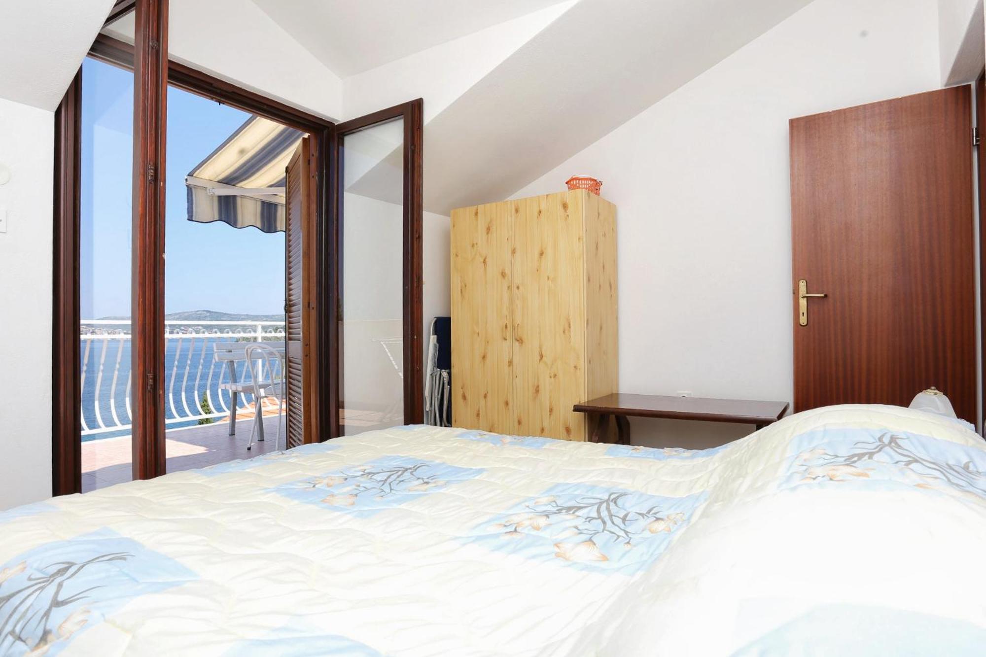Family Friendly Seaside Apartments Razanj, Rogoznica - 10373 Стая снимка
