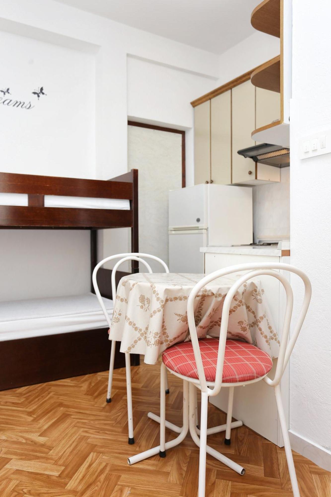 Family Friendly Seaside Apartments Razanj, Rogoznica - 10373 Стая снимка